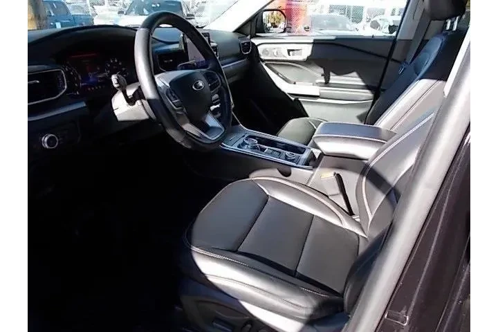 $31716 : Ford Explorer 2022 AWD XLT 4 image 9