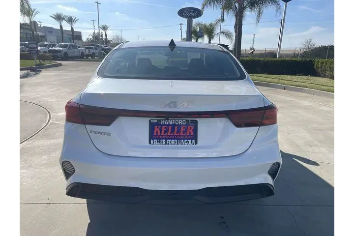 $16588 : Kia Forte 2023 LXS 4dr Sedan image 7