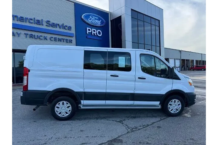 $31988 : Ford Transit 2022 250 3dr SW image 9