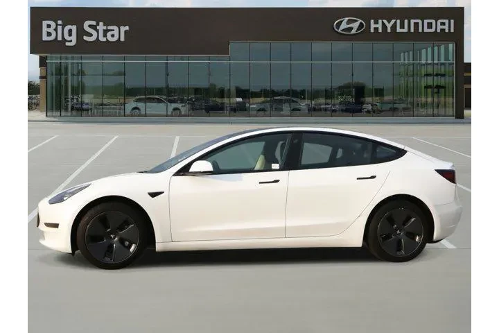 $23988 : Tesla Model 3 2023 4dr Sedan image 2