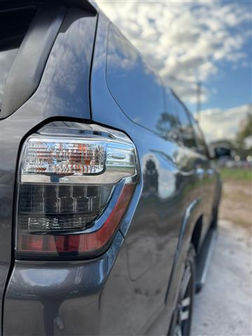 $22500 : Toyota 4Runner Premium image 3