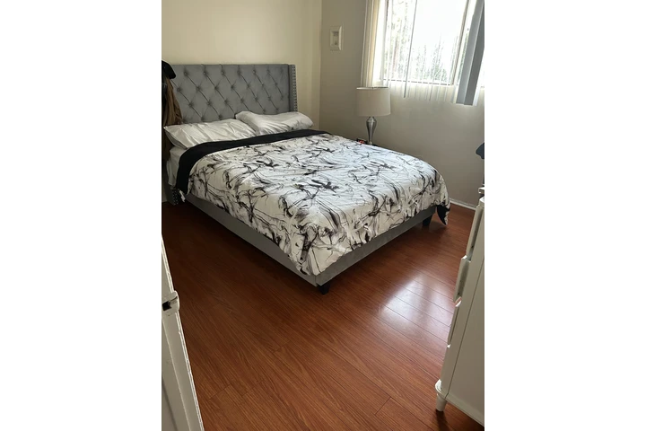 $750 : Se renta cuarto. image 2