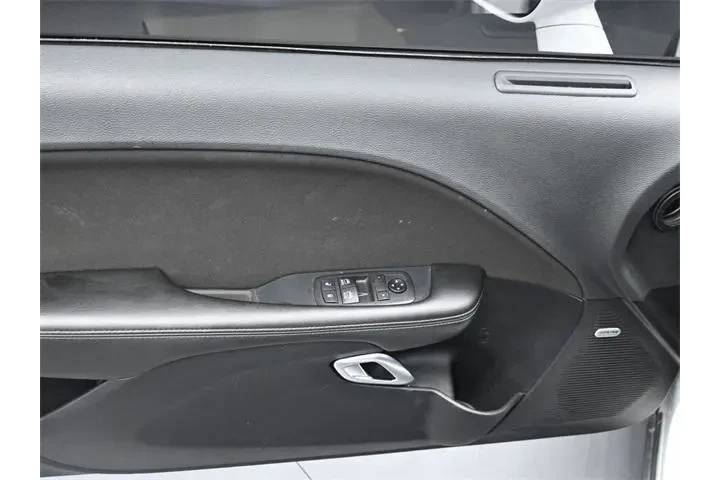 $35644 : Dodge Challenger 2020 R/T Sc image 3