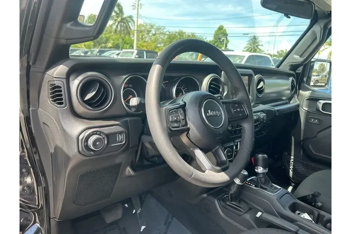 $23144 : Jeep Wrangler 2023 4x4 Sport image 10
