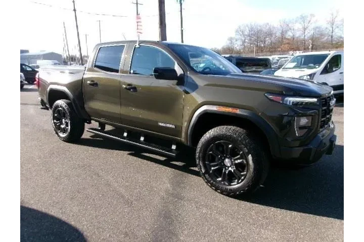 $35996 : GMC Canyon 2023 4x4 Elevatio image 2