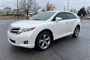 $11500 : 2013 Venza XLE thumbnail