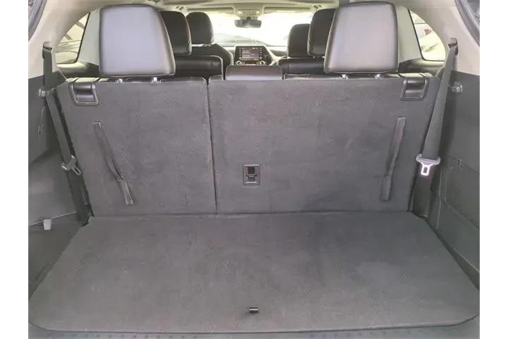 $33990 : Toyota Highlander 2022 XLE 4 image 7