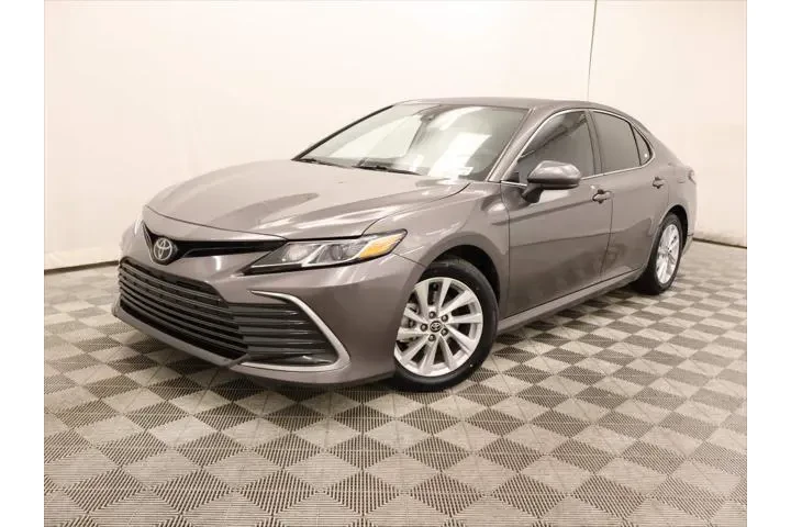 $20217 : Toyota Camry 2022 LE 4dr Sed image 1