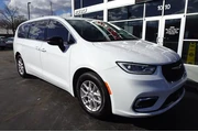 $26990 : 2024 Pacifica thumbnail