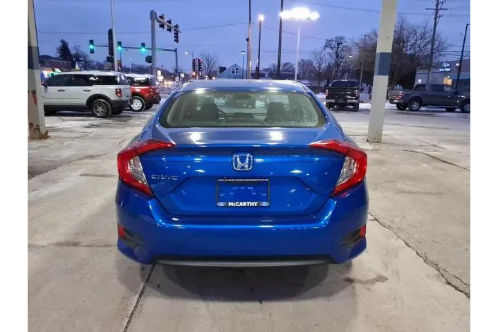 $18942 : Honda Civic 2017 LX 4dr Seda image 4