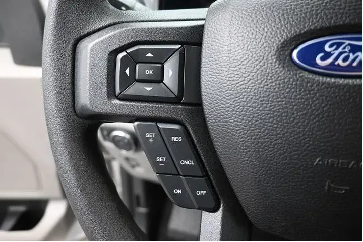 $19991 : Ford F-150 2017 4x2 XL 4dr S image 9
