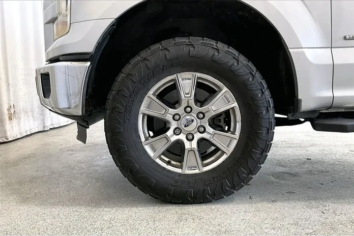 $15591 : Ford F-150 2015 4x2 XLT 4dr image 6