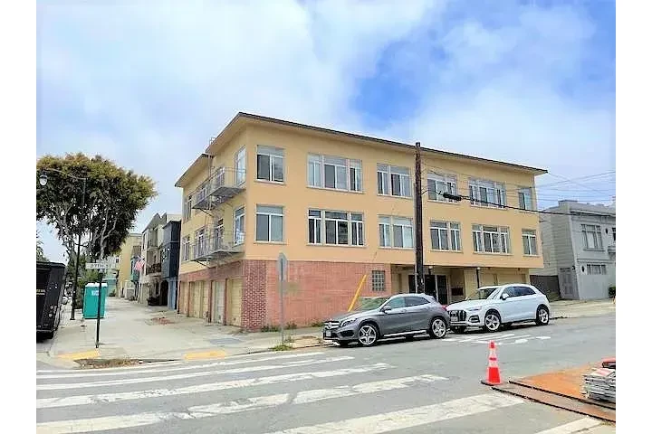 $2950 : apartment for rent image 4
