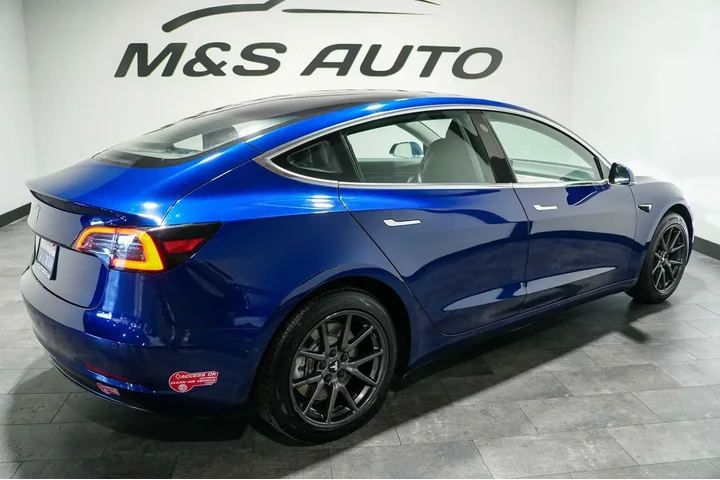 $18460 : 2018 Model 3 Long Range Batte image 5