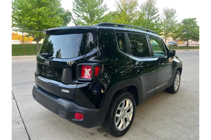 $9997 : 2017 Renegade Latitude image 7