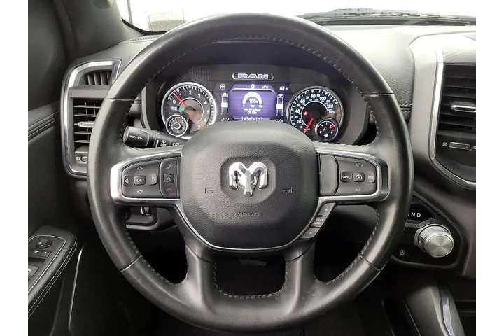 $33998 : Ram 1500 2024 4x2 Laramie 4d image 10