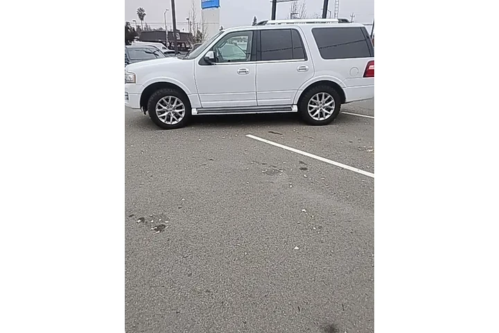 $14988 : Ford Expedition 2016 4x4 Lim image 3