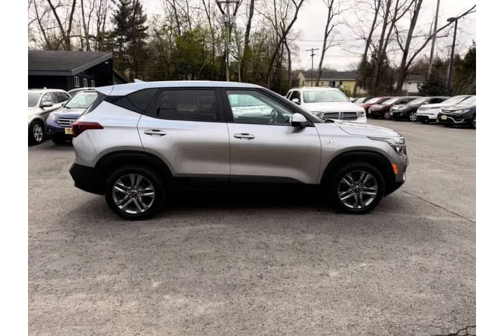 $14995 : 2021 Seltos LX image 8