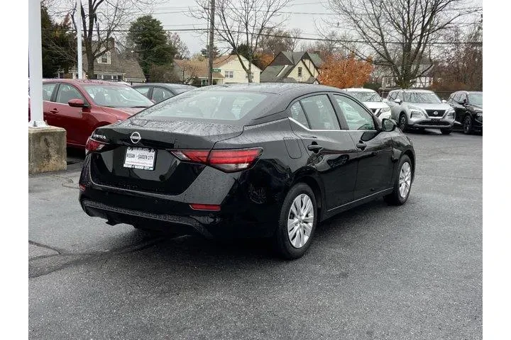 $18250 : Nissan Sentra 2025 S 4dr Sed image 4