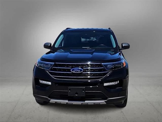 $29955 : Pre-Owned 2021 Ford Explorer image 3