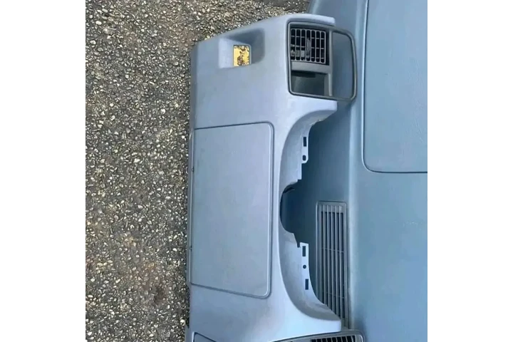 $650 : Impala lower dash board image 5