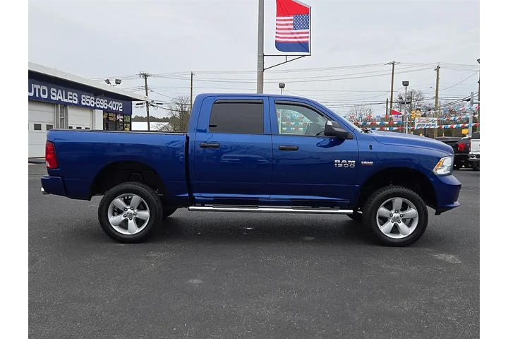 2017 RAM 1500 Tradesman Crew image 7