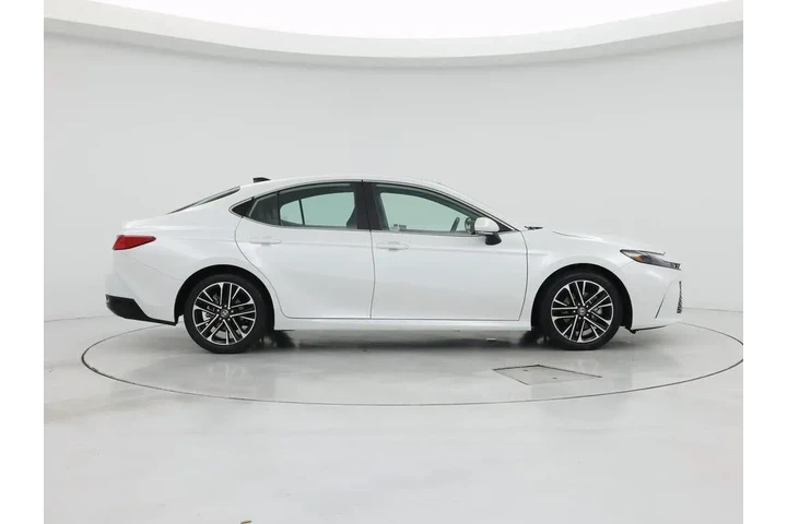 $33998 : Toyota Camry 2025 XLE 4dr Se image 7