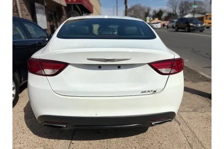 $12995 : 2015 200 S image 3