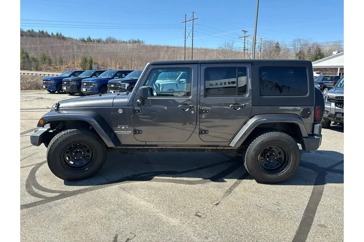 $16995 : Jeep Wrangler Unlimited 2017 image 5