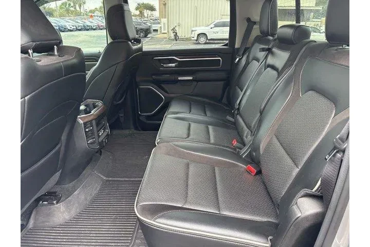 $39900 : Ram 1500 2022 4x4 Laramie 4d image 9