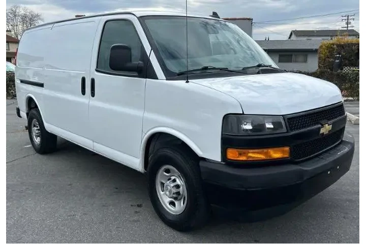 $25800 : Chevrolet Express 2022 3500 image 4