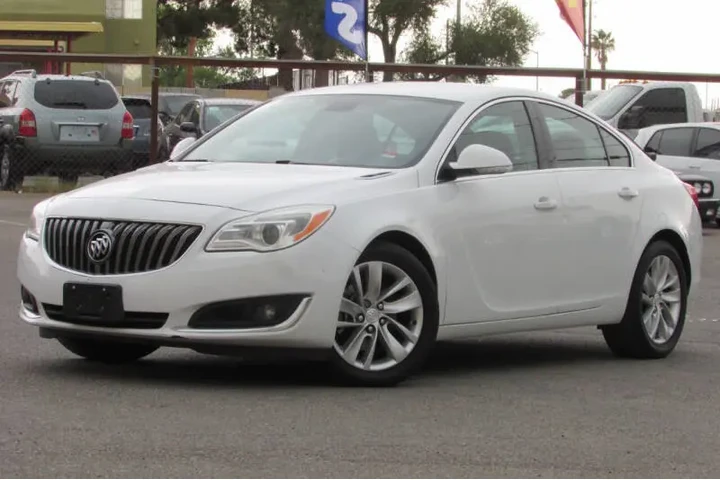 $8995 : 2016 Regal Premium I image 1