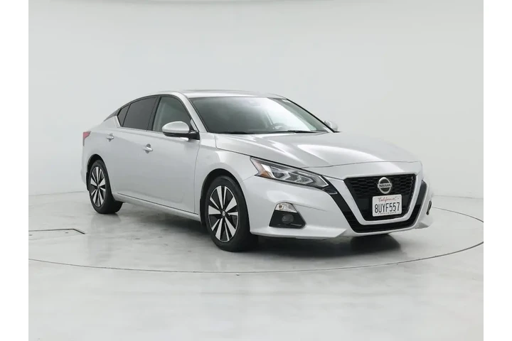 $16998 : Nissan Altima 2020 2.5 SV 4d image 1