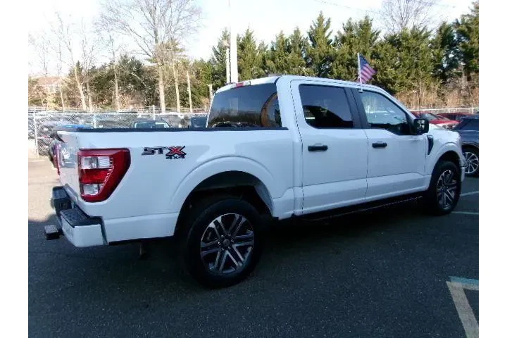 $39996 : Ford F-150 2022 4x4 XL 4dr S image 7