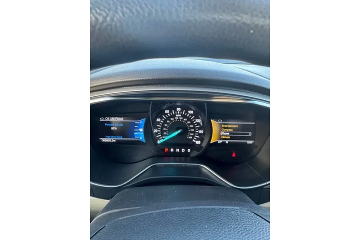 $8000 : 2016 Fusion SE image 9