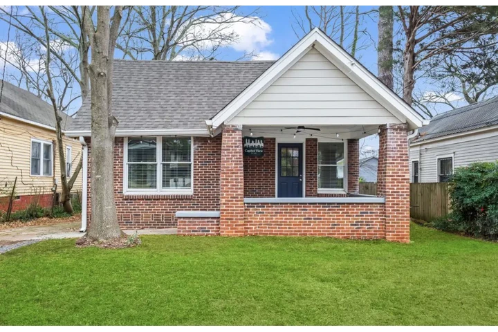 $1450 : 3Bed 2Bath House SW Atlanta image 1