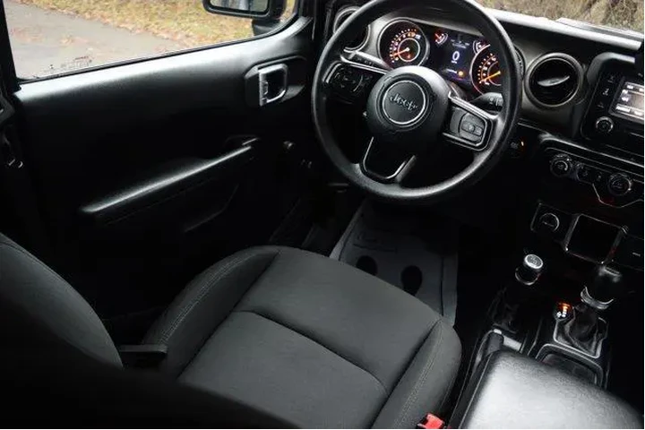 $18000 : Jeep Wrangler Unlimited 2019 image 2