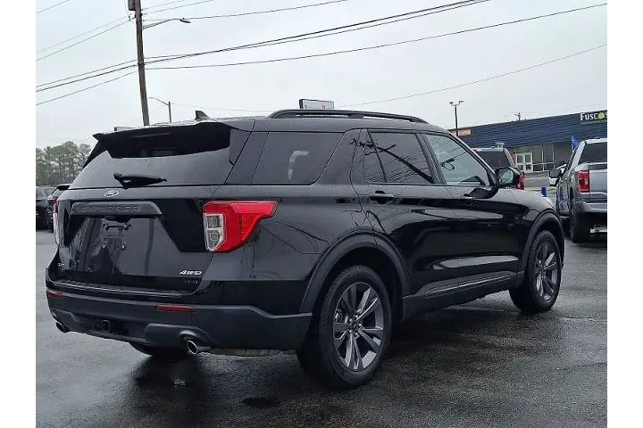 $33845 : Ford Explorer 2023 AWD XLT 4 image 6