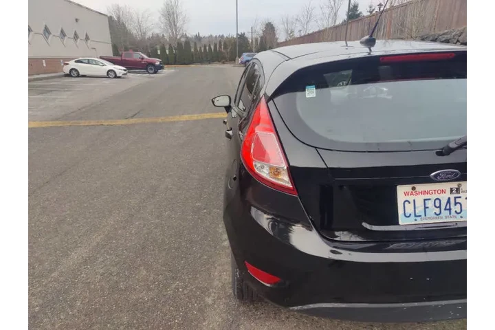 $5900 : 2017 Fiesta S image 5