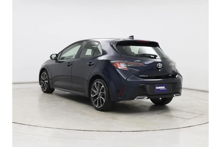 $23998 : Toyota Corolla Hatchback 202 image 2