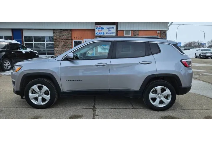 $10990 : 2019 Compass Latitude image 1