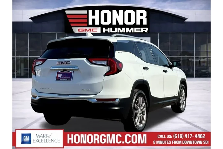 $26988 : GMC Terrain 2024 AWD SLT 4dr image 3