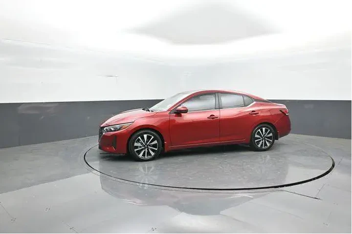 $21748 : Nissan Sentra 2025 SV 4dr Se image 4