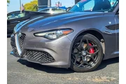 $27894 : Alfa Romeo Giulia 2022 AWD T thumbnail