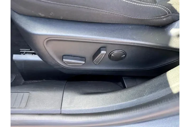 $26900 : Ford Escape 2024 AWD Active image 6