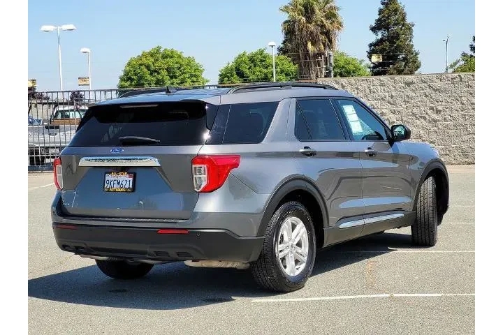 $27800 : Ford Explorer 2023 XLT 4dr S image 4