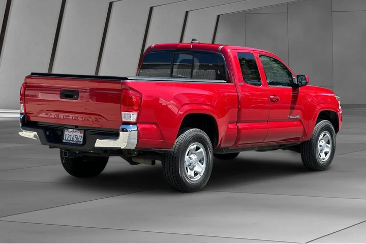 $25500 : Toyota Tacoma 2017 4x2 SR5 4 image 4