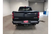 $31530 : Ram 1500 2021 4x4 Laramie 4d thumbnail
