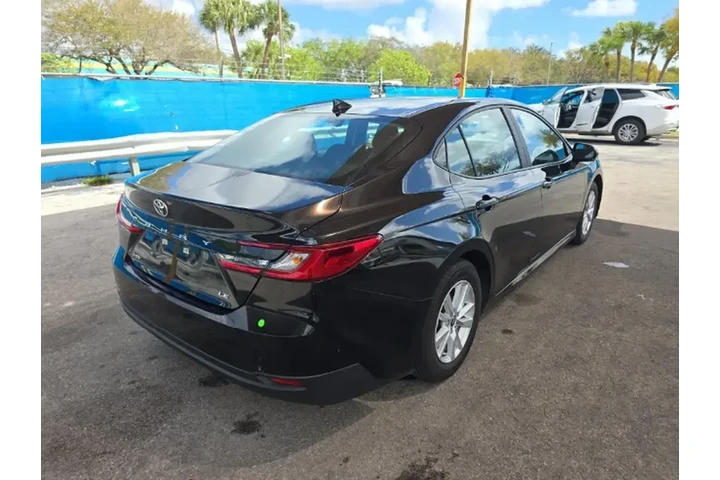 $24499 : Toyota Camry 2025 LE 4dr Sed image 4