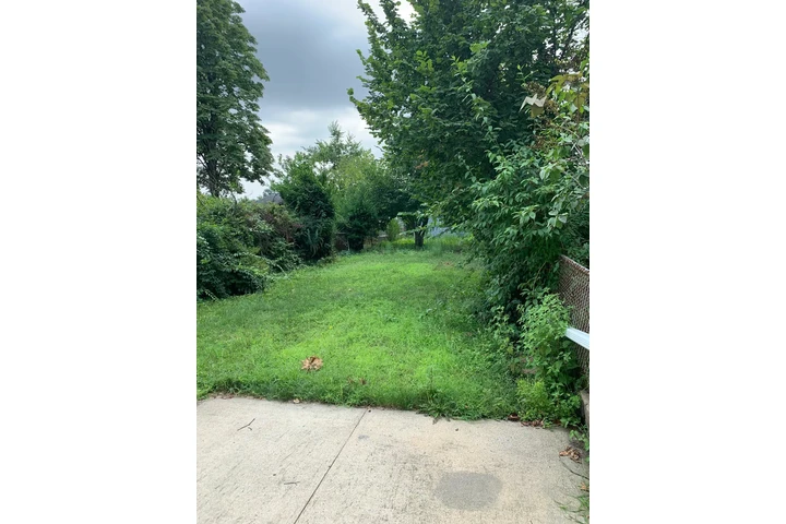 $3100 : Maspeth Apartamento 2 Dorm image 9